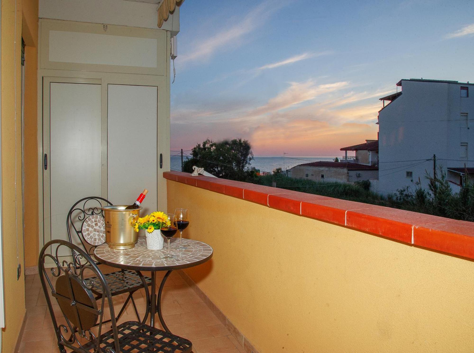 Sea Sunset Apartment San Leone